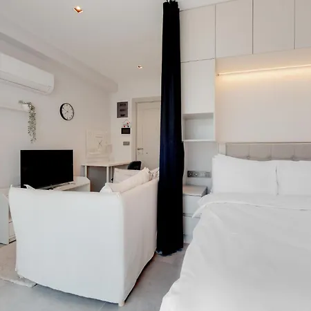 Cozy Flat Near Marmaray In Kadikoy شقة